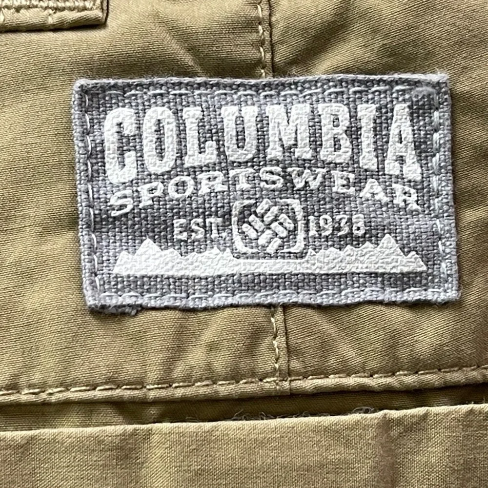 Columbia Shorts Men's 42 Khaki 